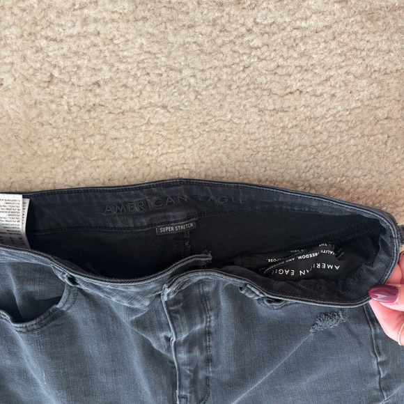 American Eagle Black Distressed Denim Jeans - Picture 4 of 9